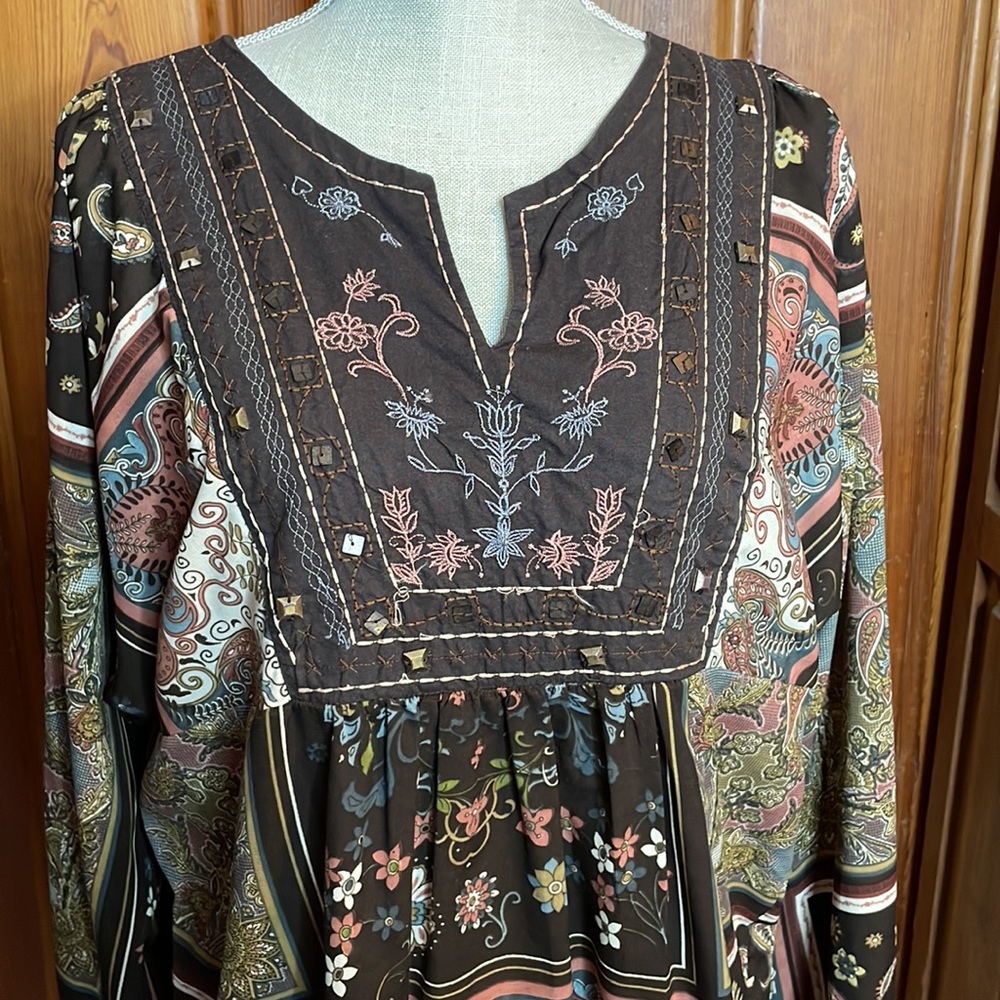 Art and Soul Patterned Light Weight Long Sleeve Shirt - Picture 3 of 8